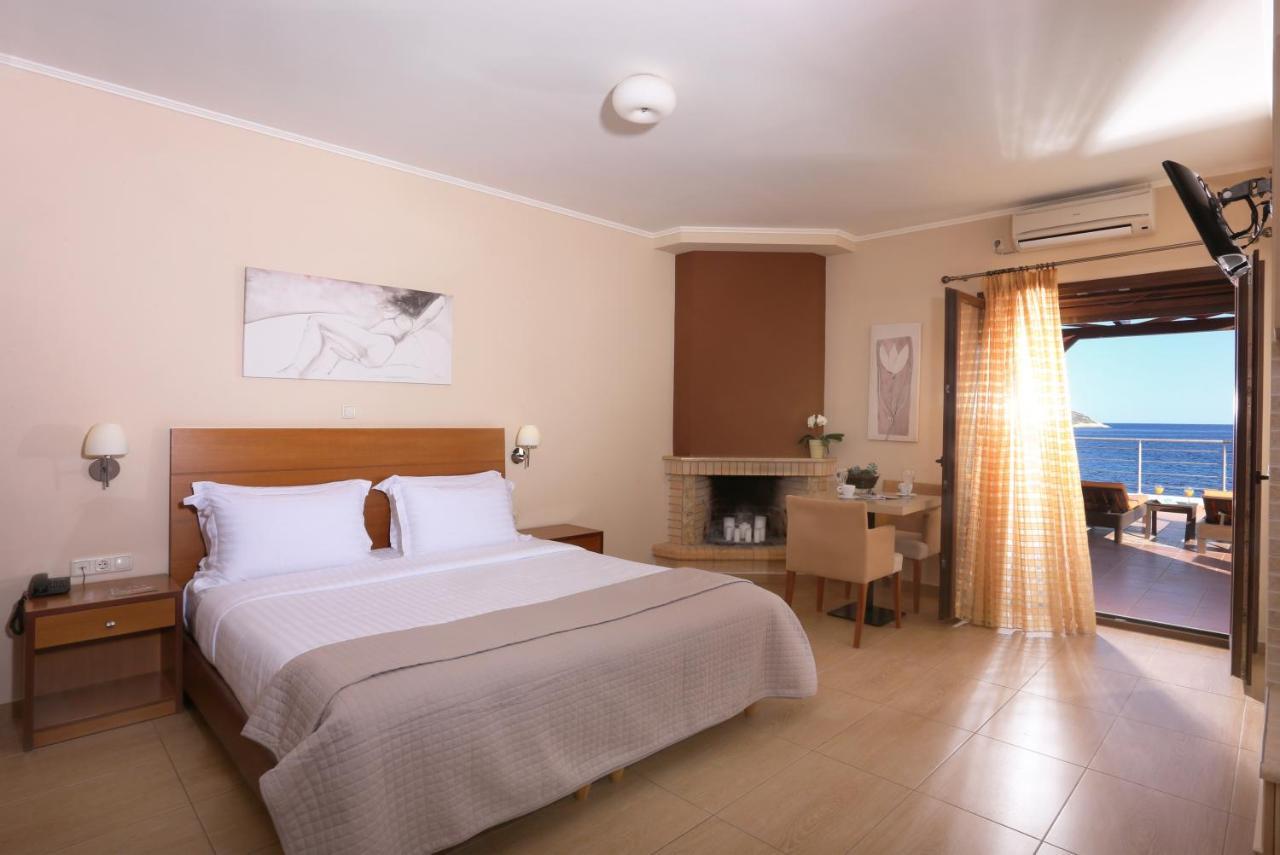 Faros Luxury Suites Marathopoli Buitenkant foto