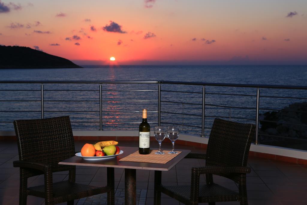 Faros Luxury Suites Marathopoli Buitenkant foto