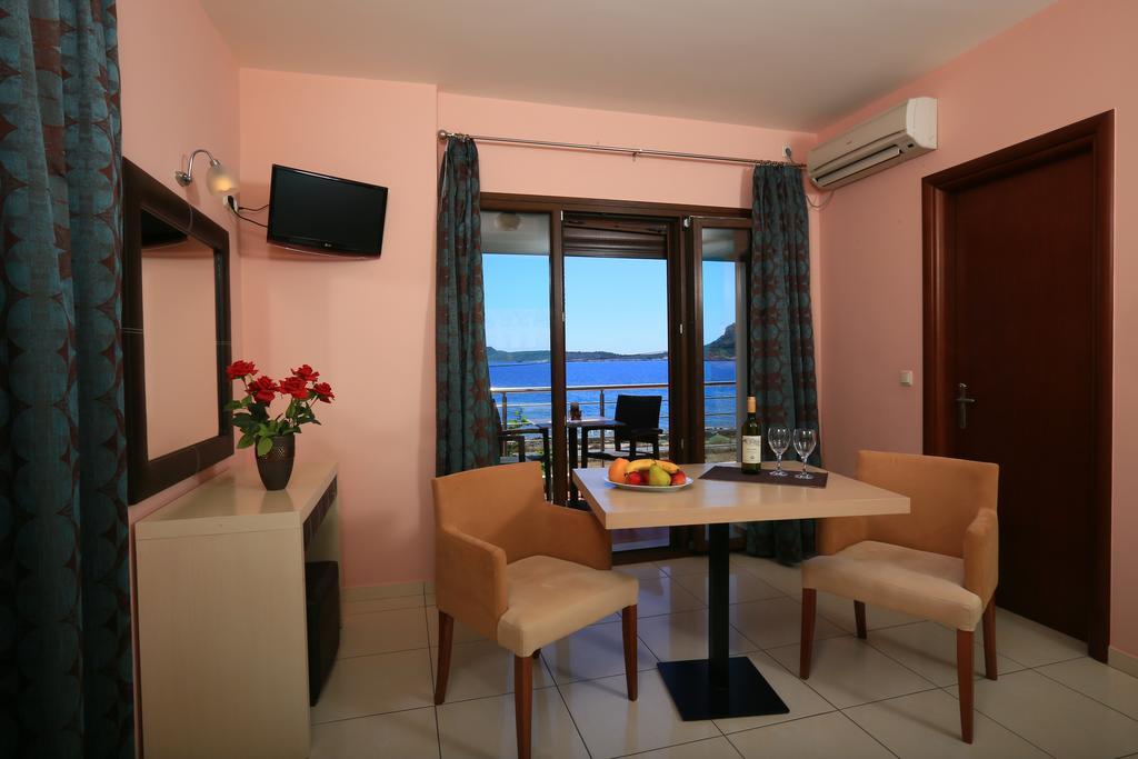 Faros Luxury Suites Marathopoli Buitenkant foto