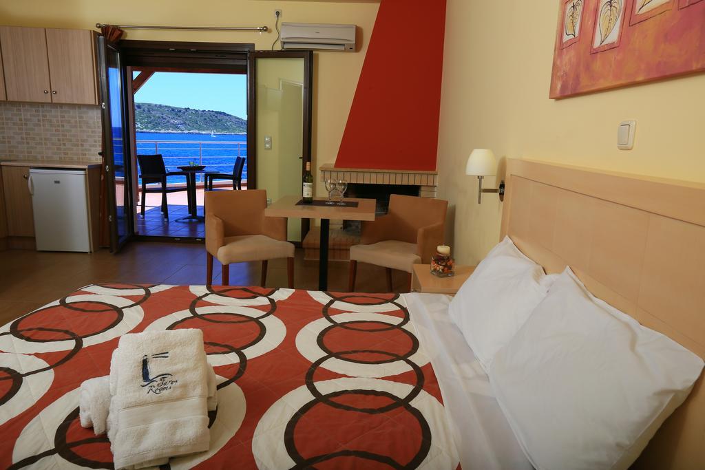 Faros Luxury Suites Marathopoli Buitenkant foto