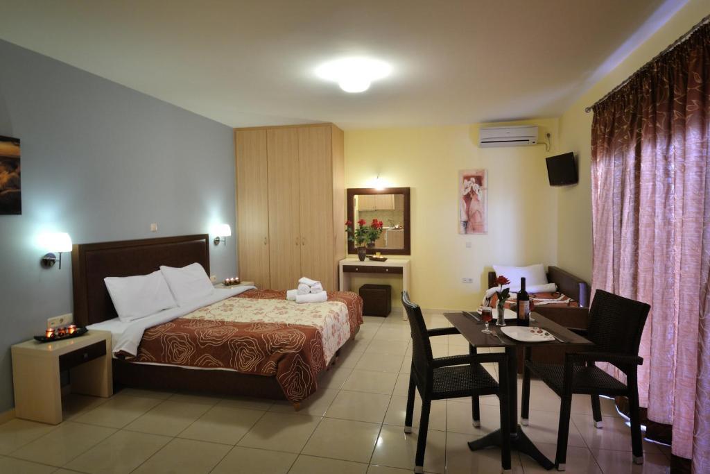 Faros Luxury Suites Marathopoli Buitenkant foto