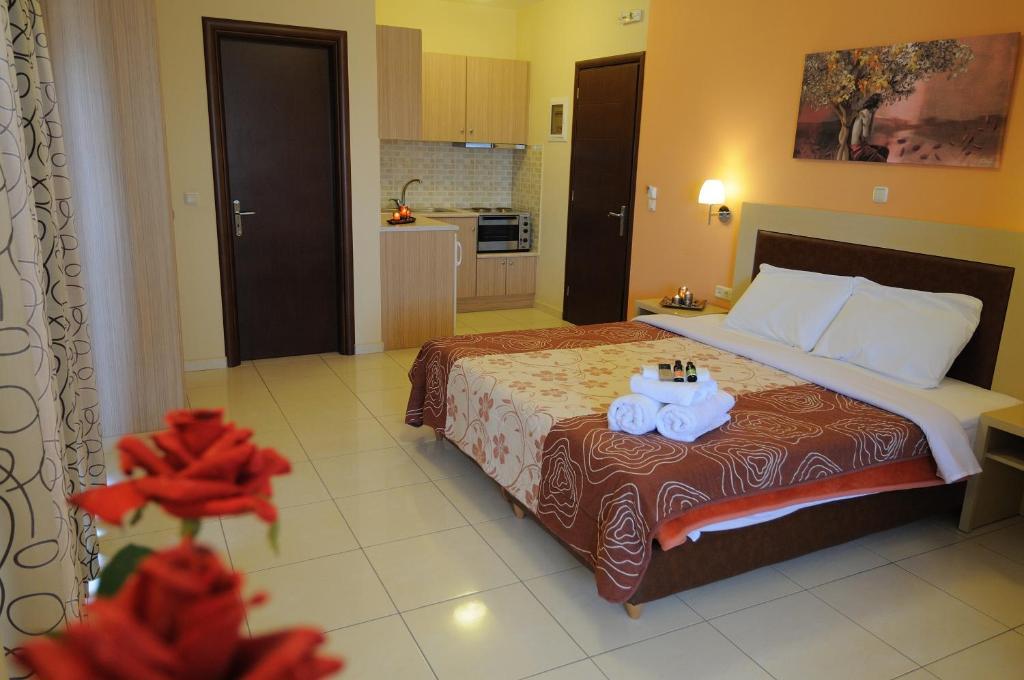 Faros Luxury Suites Marathopoli Kamer foto