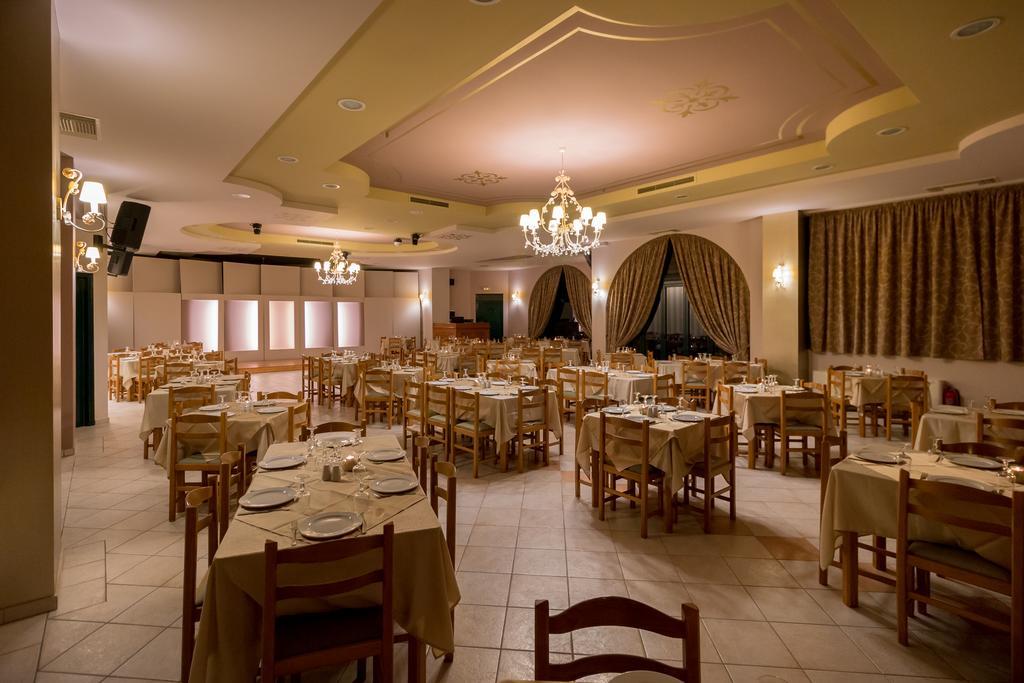 Faros Luxury Suites Marathopoli Buitenkant foto