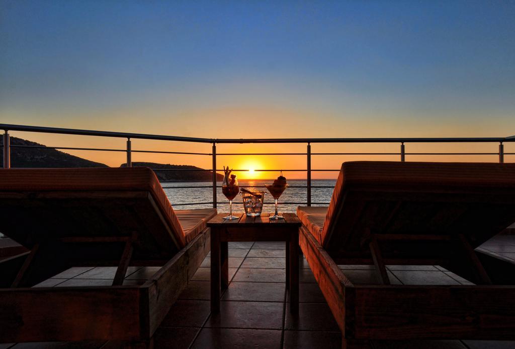 Faros Luxury Suites Marathopoli Buitenkant foto
