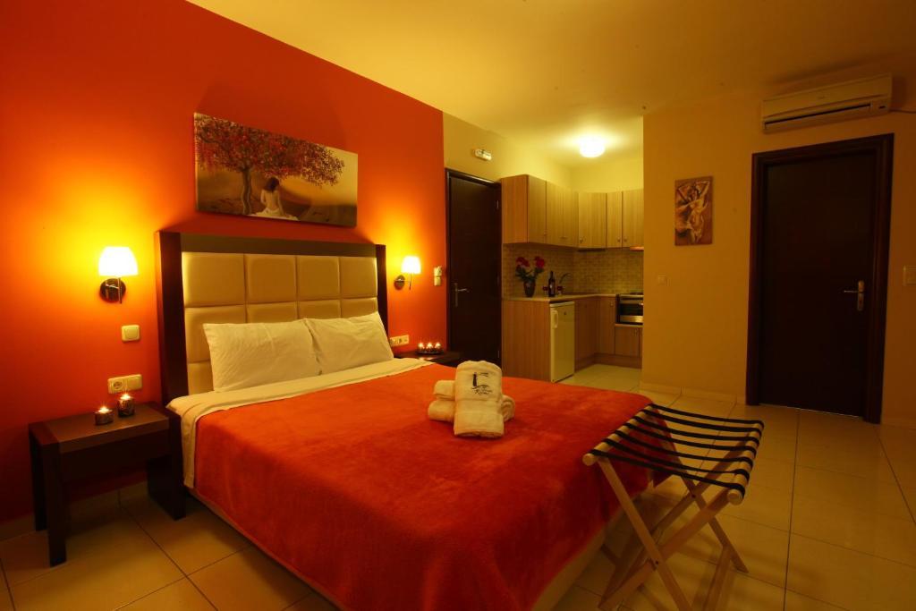 Faros Luxury Suites Marathopoli Kamer foto